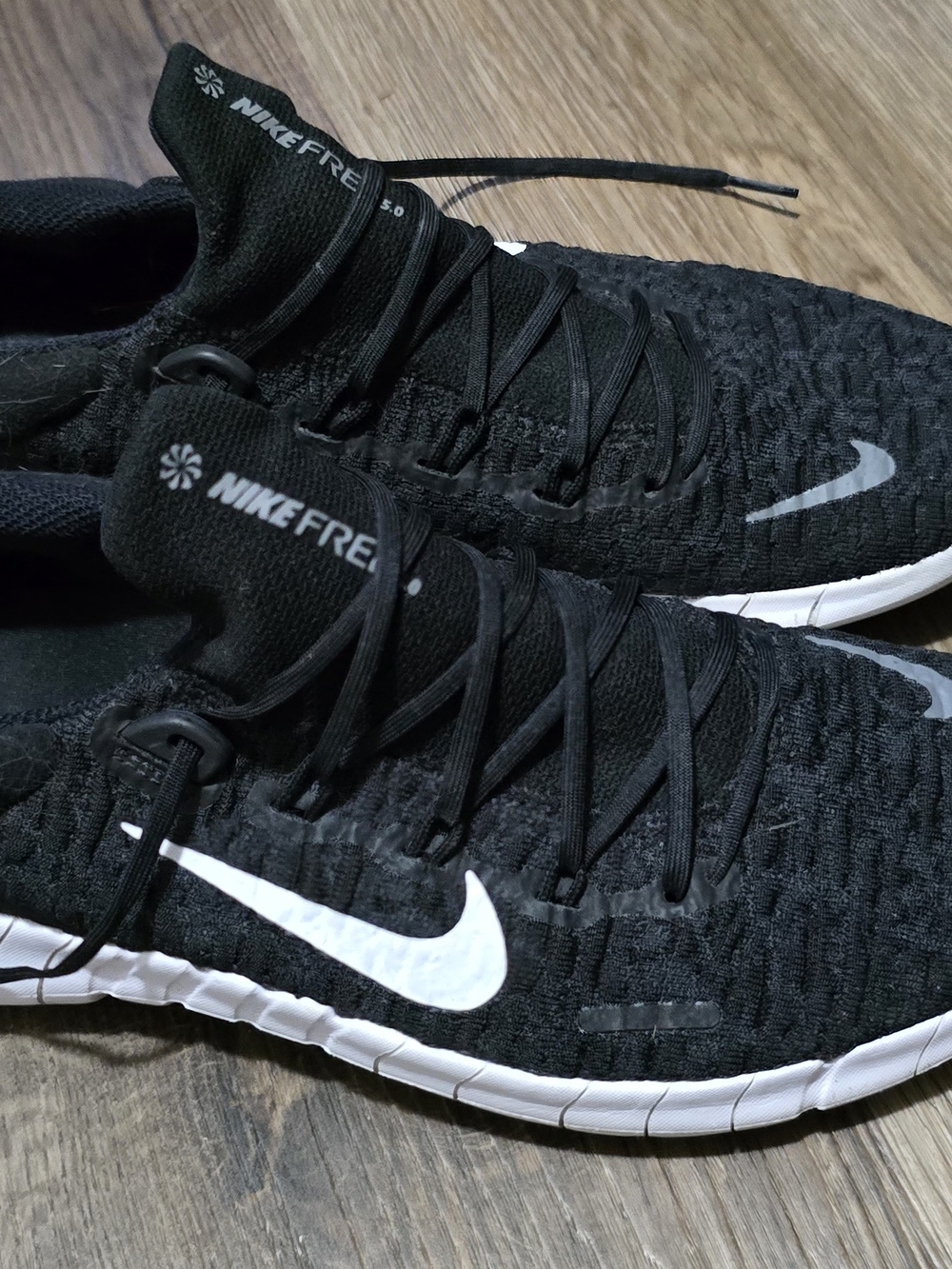 Nike Free's Black & White Women's Shoes